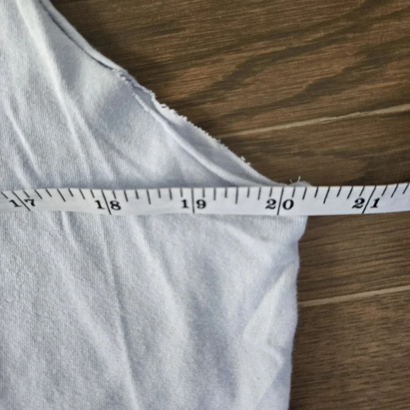 H&M sleeveless t shirt laid back vibes graphic design gym top size Small - Picture 4 of 6